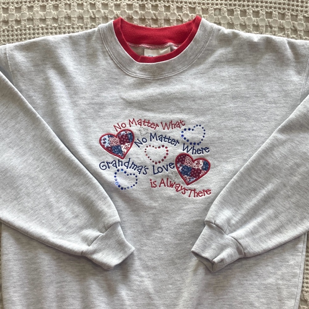 Vintage Women’s Embroidered Grandma Hearts Crewneck Sweatshirt Grey and Red